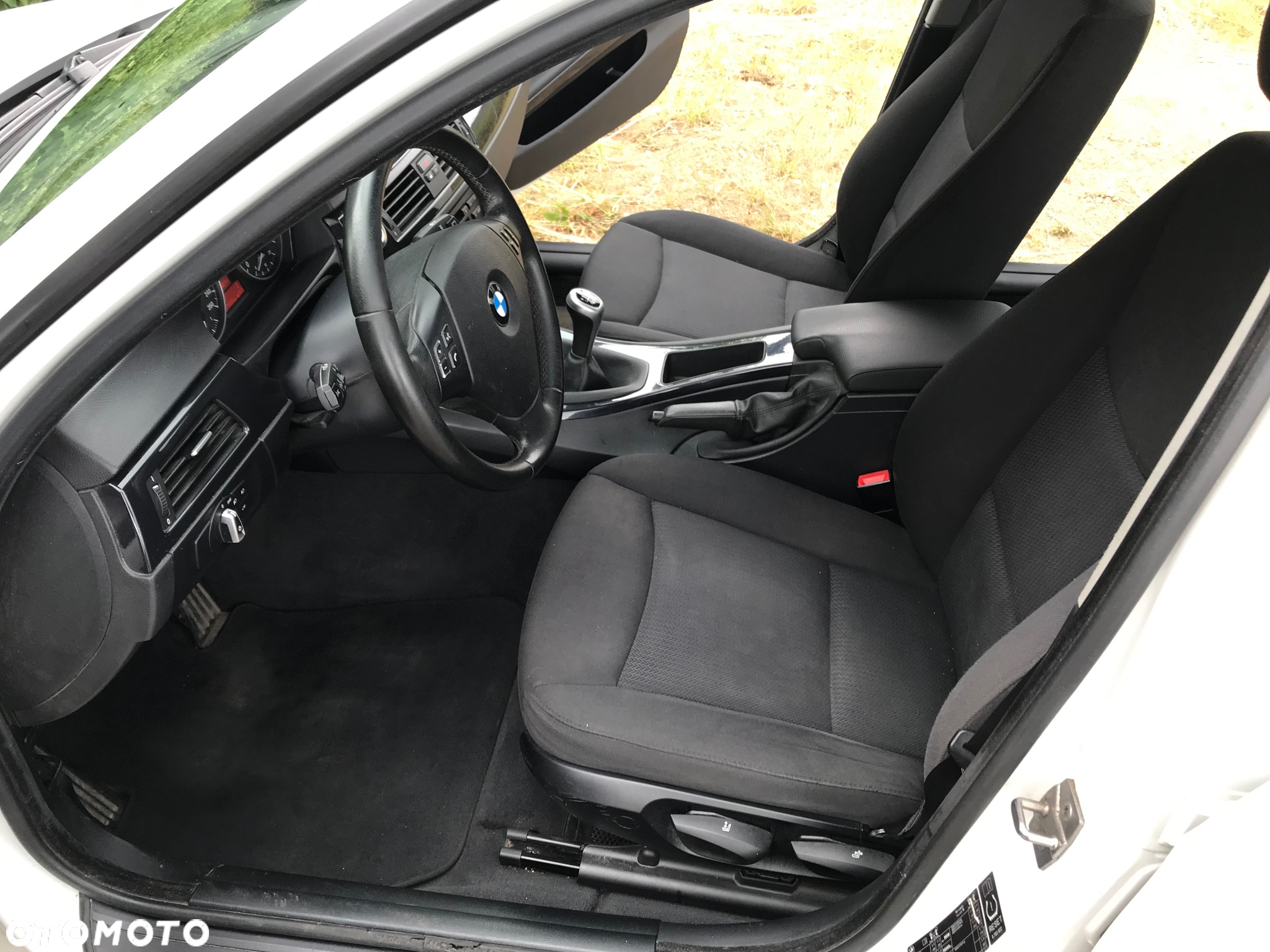 BMW Seria 3 318i - 11