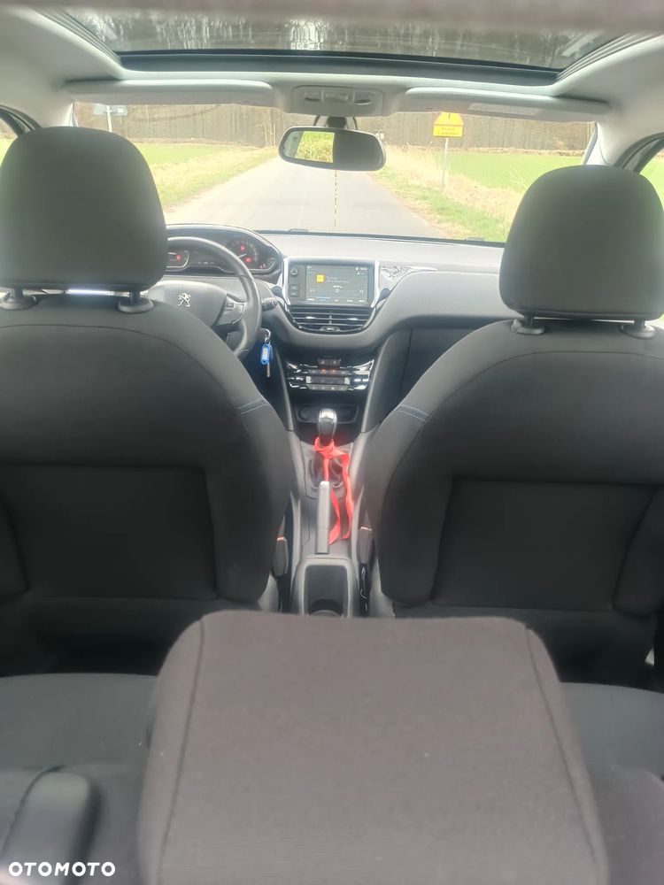 Peugeot 208 PureTech 82 Stop & Start Signature - 9