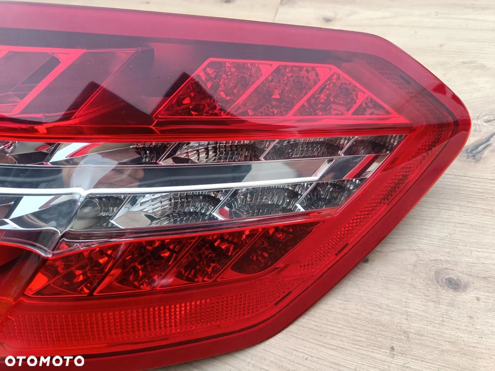 MERCEDES W212 SEDAN LAMPA TYLNA PRAWA FULL LED TYLNA - 4