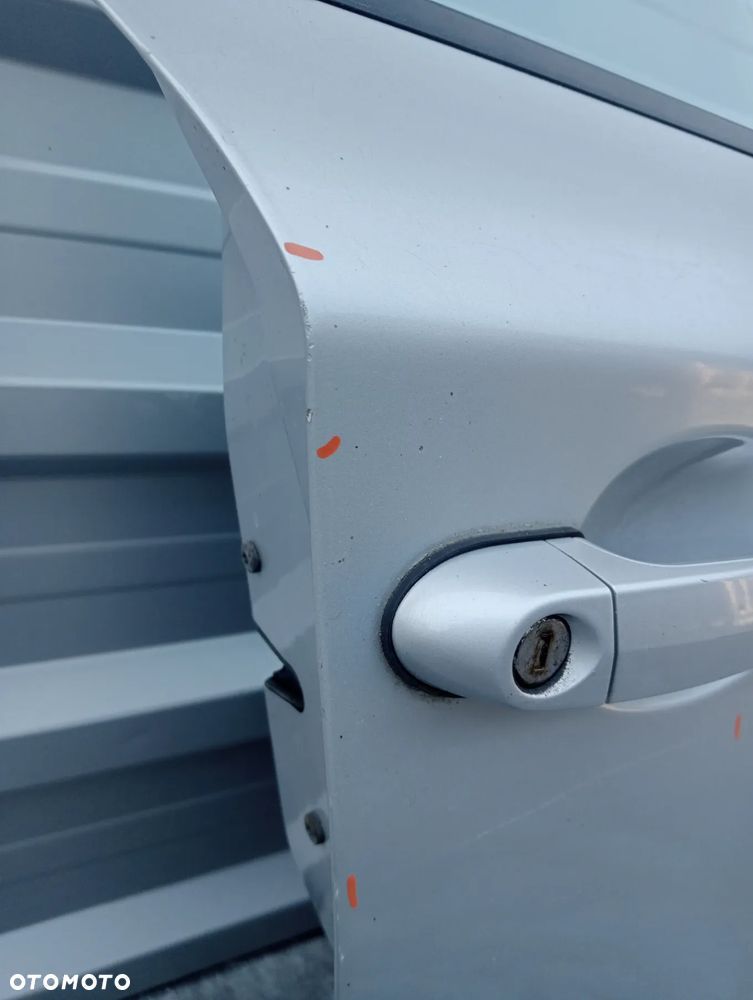 BMW E87 DRZWI 354 TITANSILBER - 7
