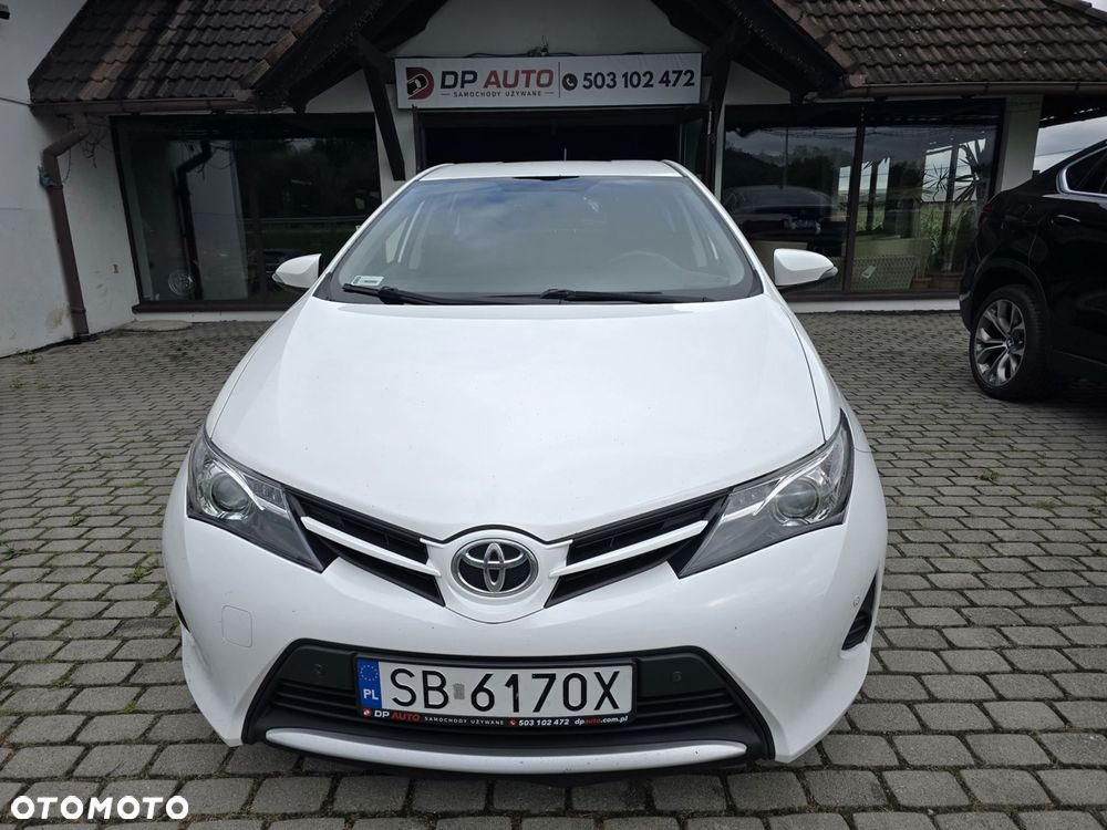 Toyota Auris - 2