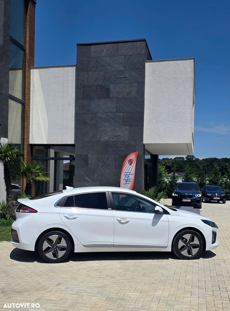 HYUNDAI Ioniq 2021 — imagine 4