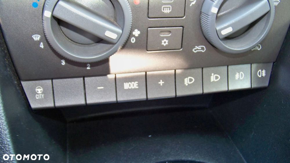 Lancia Ypsilon 1.2 16v Class - 18