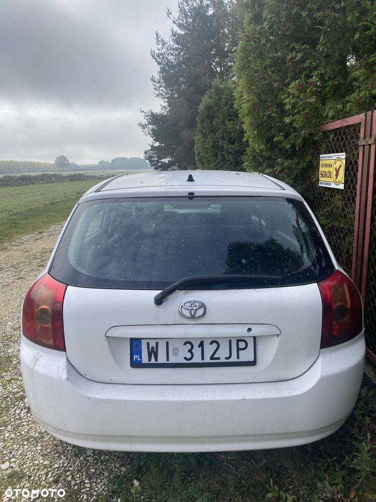 Toyota Corolla - 3