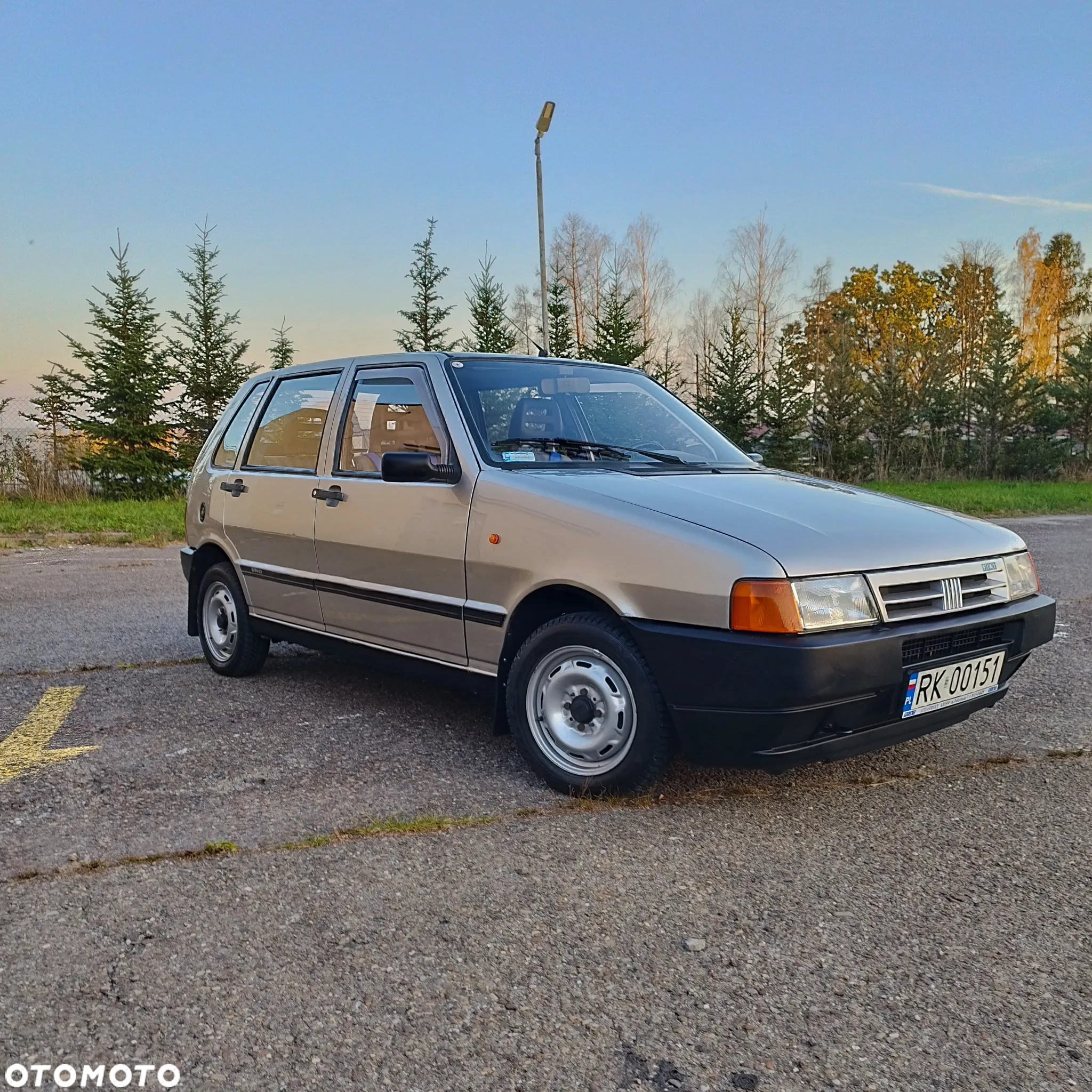 Fiat Uno 899 - 3