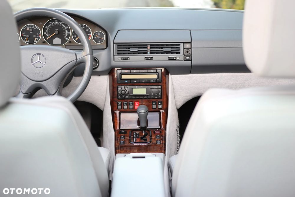 Mercedes-Benz SL - 21