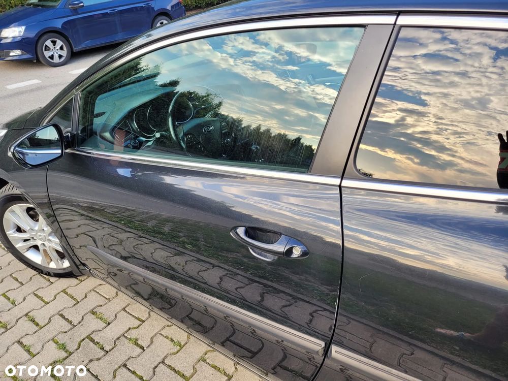 Kia Ceed 1.4 L - 8