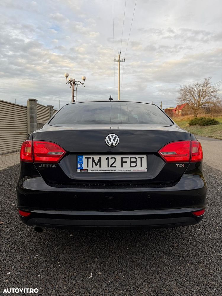 Volkswagen Jetta - 5