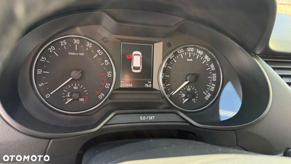 Skoda Octavia 1.6 TDI Edition DSG - 7