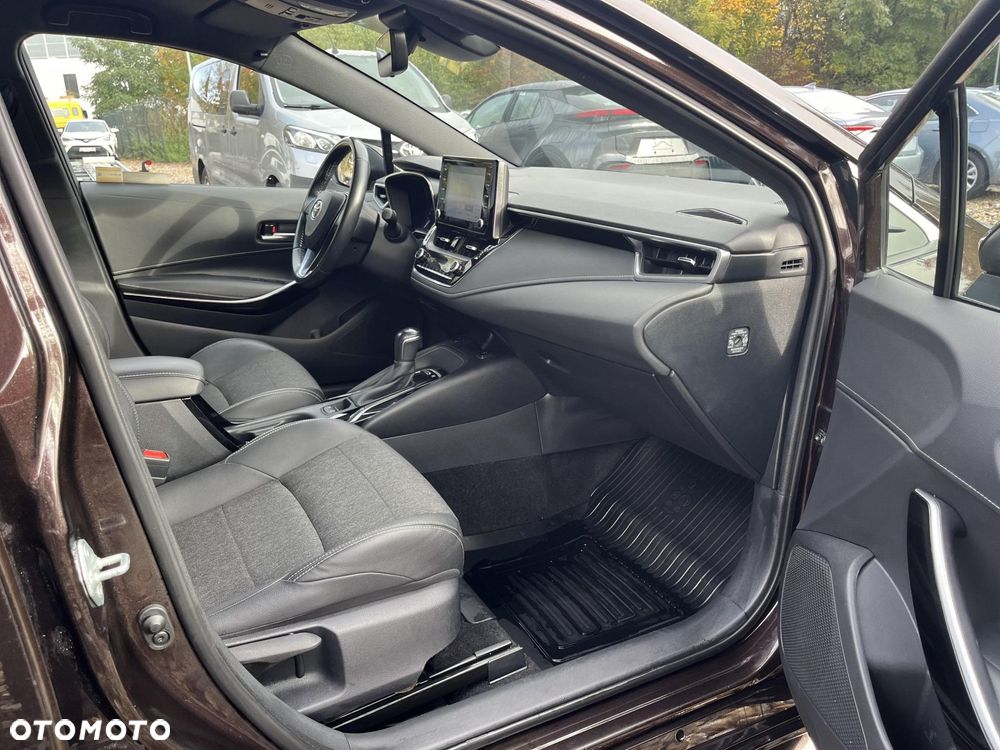 Toyota Corolla 1.8 Hybrid Comfort - 18