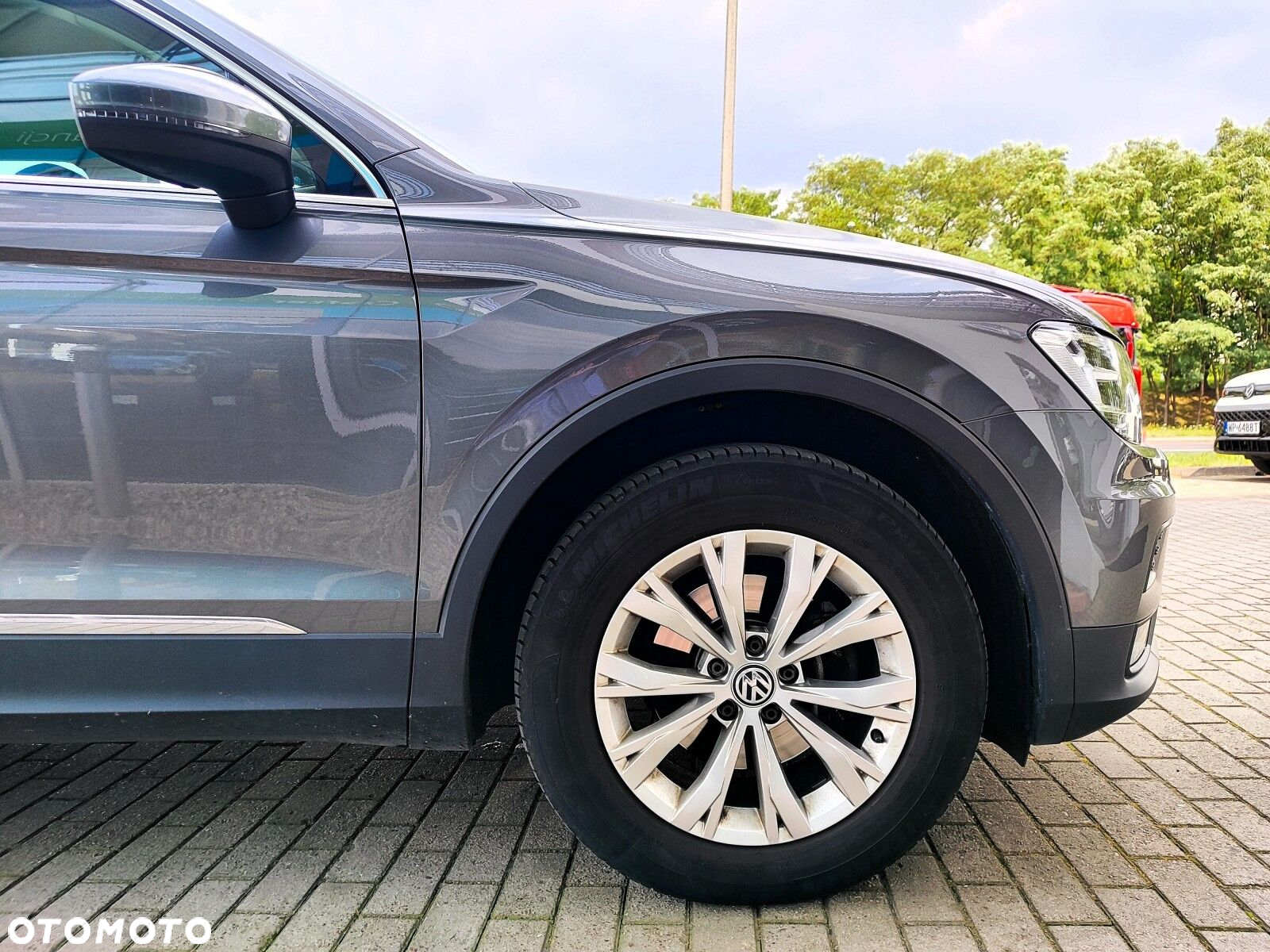 Volkswagen Tiguan - 9