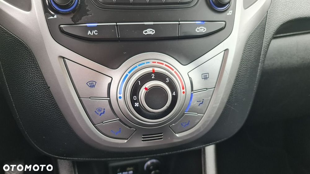 Hyundai ix20 1.4 Classic + - 22