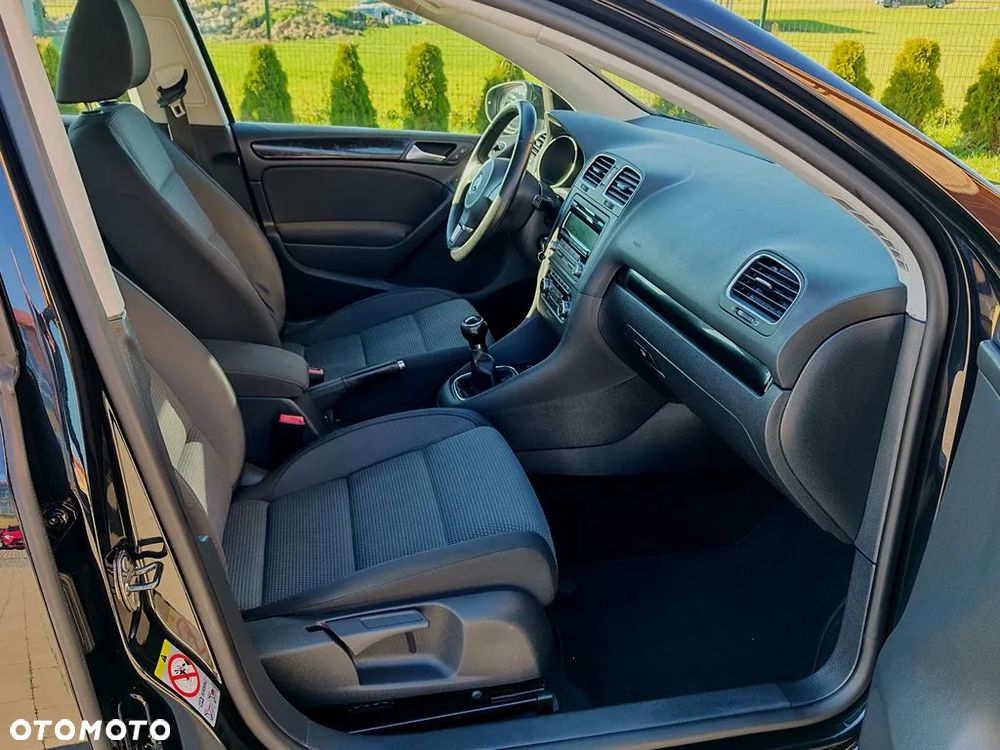 Volkswagen Golf 2.0 TDI SCR Comfortline - 24