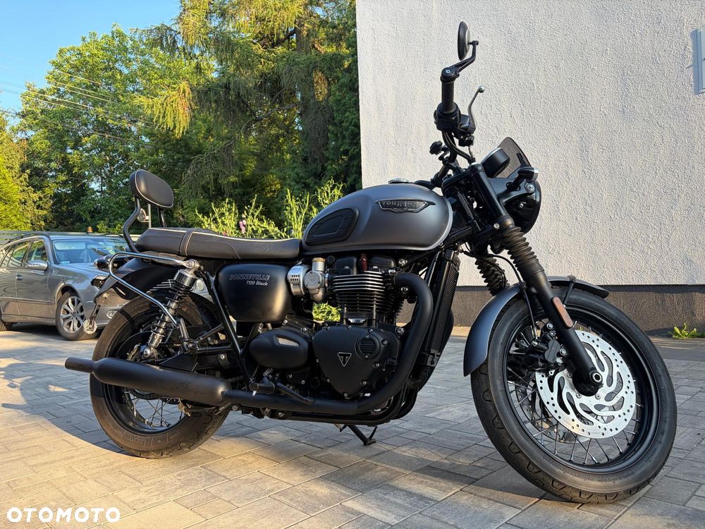 Triumph Bonneville - 20