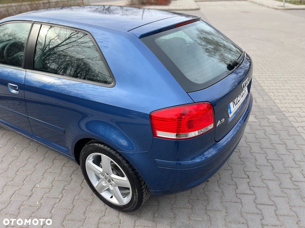 Audi A3 3-drzwiowe 1.6 Ambition - 24