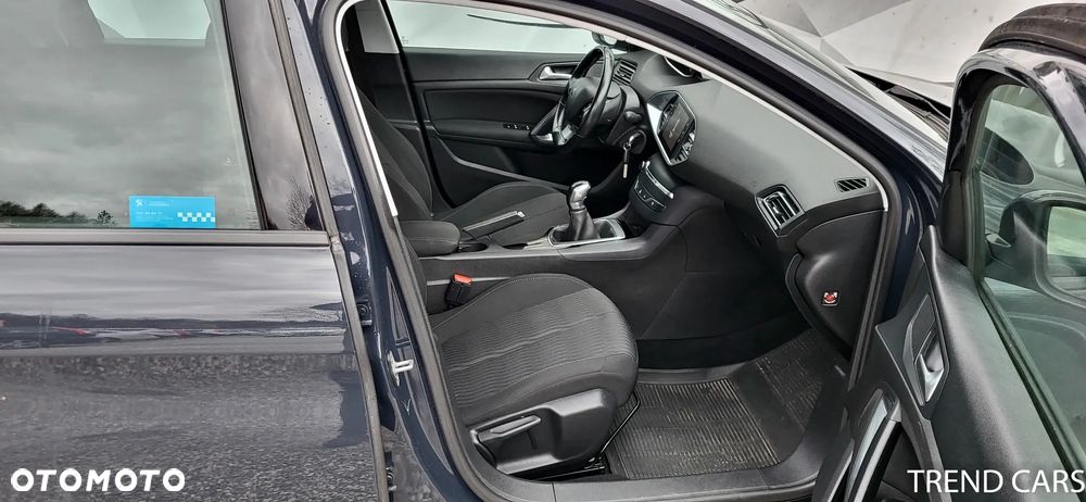 Peugeot 308 1.2 PureTech Allure S&S - 20