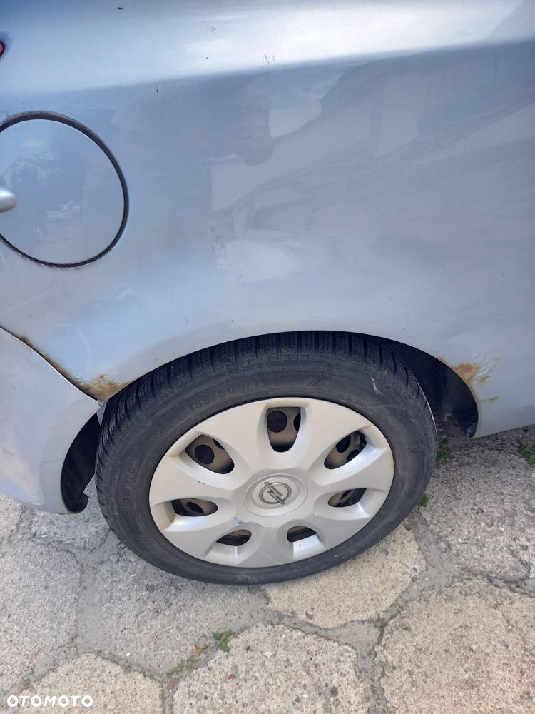 Opel Corsa 1.4 16V Color Edition - 7