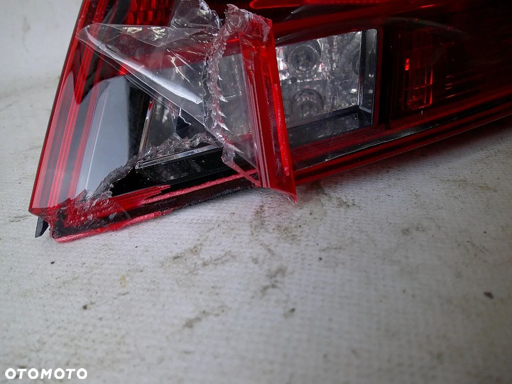 8J0945096L audi tt 8j lampa tył prawa nowa oryginał tylna - 8