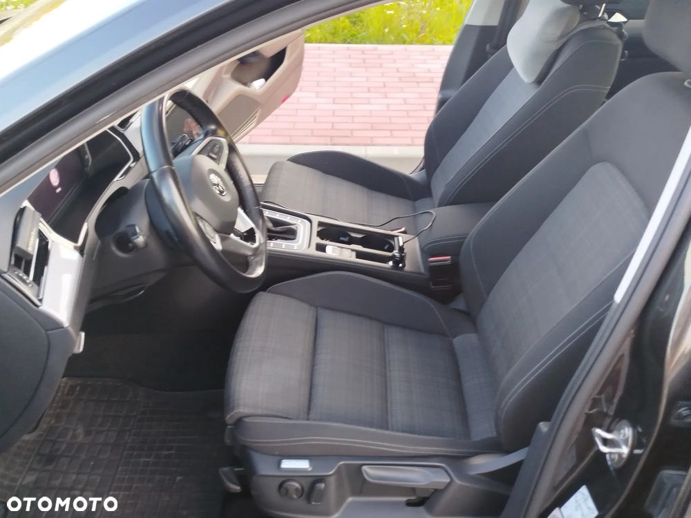 Volkswagen Passat 2.0 TSI Business DSG - 23