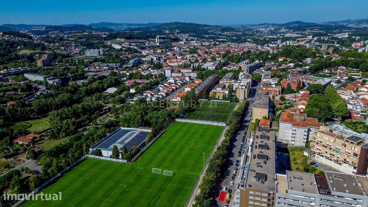 T2 Renovado na Costa em Guimarães com Vista para Penha e Garagem fecha - Grande imagem: 5/39