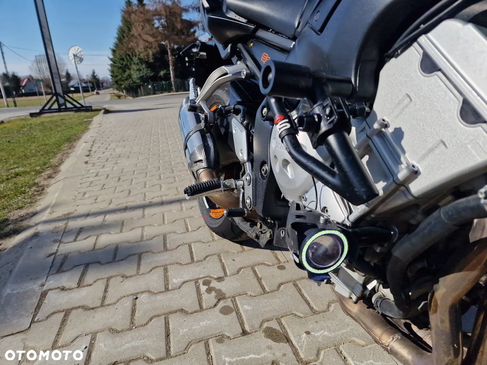 Yamaha FZ - 8
