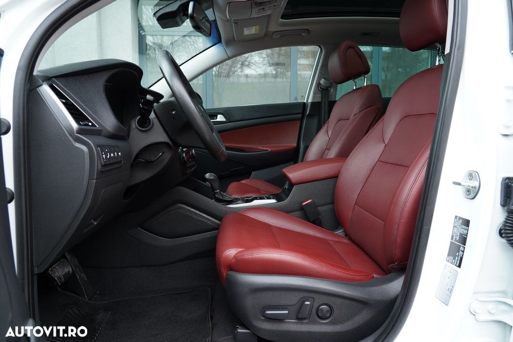 Hyundai Tucson 2.0 CRDI 4WD Automatik Premium - 23