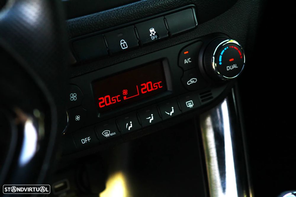 Kia Ceed 1.6 CRDi GT Line - 39