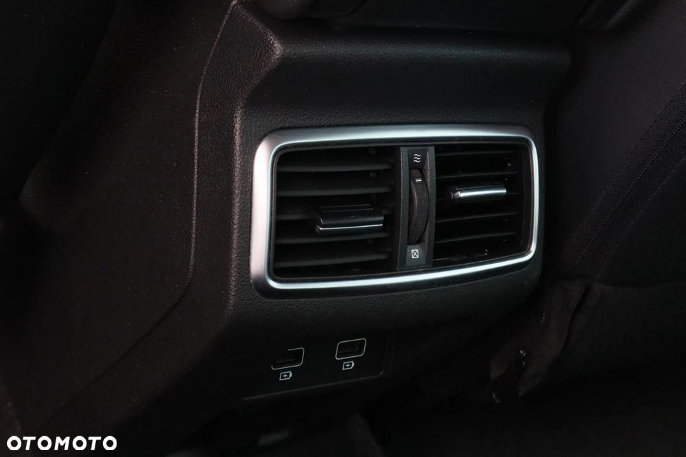 Renault Megane 1.3 TCe Intens - 9