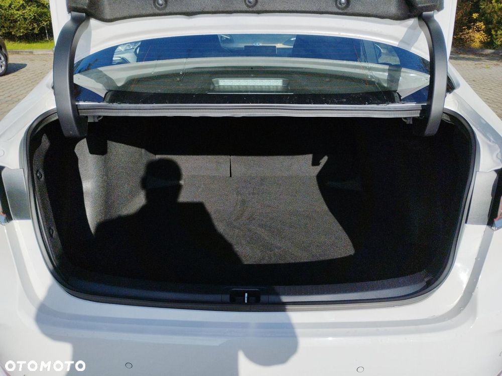 Toyota Corolla - 24