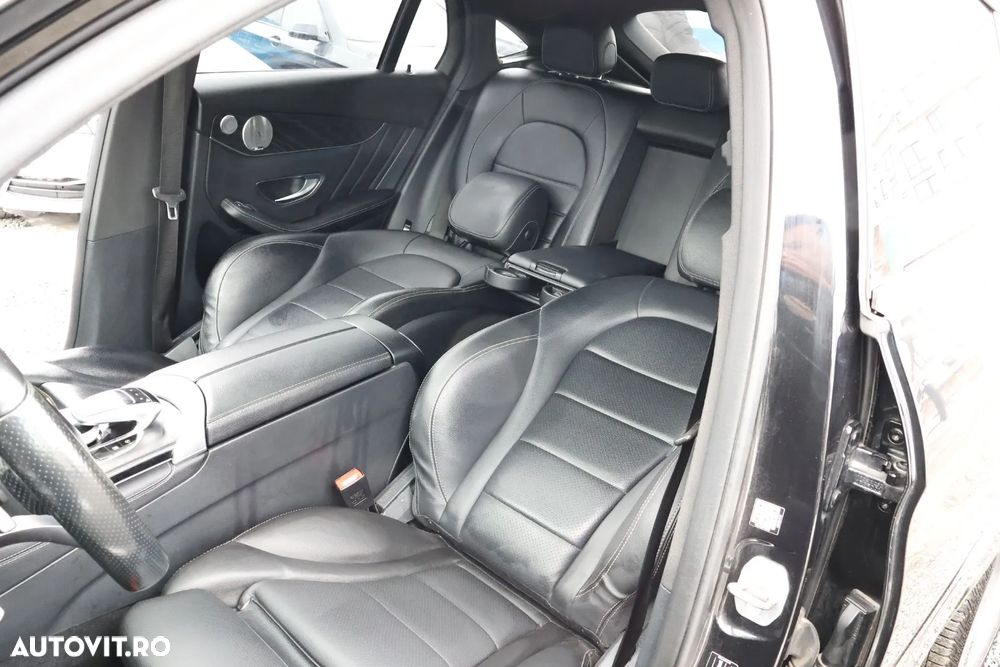 Mercedes-Benz GLC Coupe 250 d 4Matic 9G-TRONIC AMG Line - 23