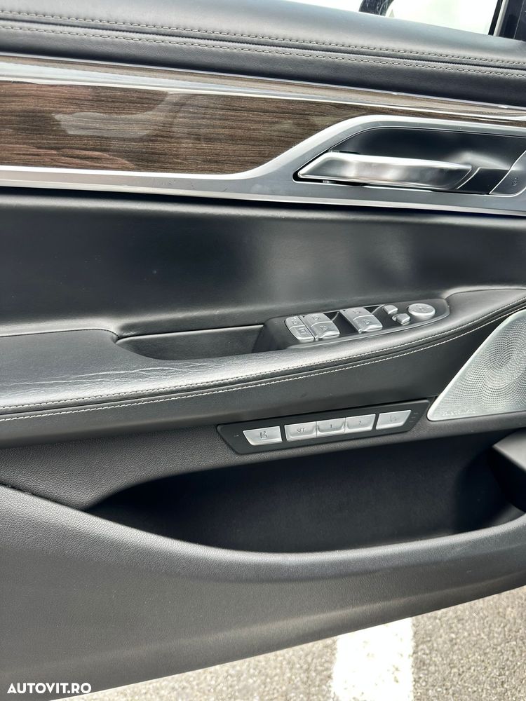 BMW Seria 7 740d xDrive - 14