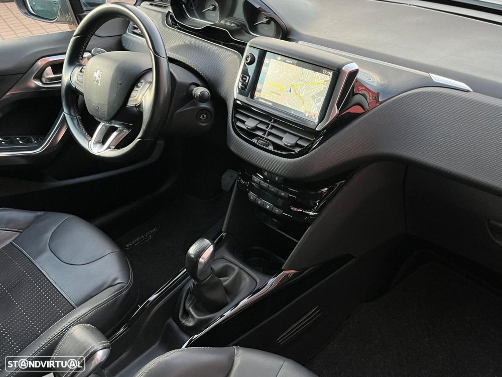 Peugeot 2008 1.2 PureTech Allure - 26