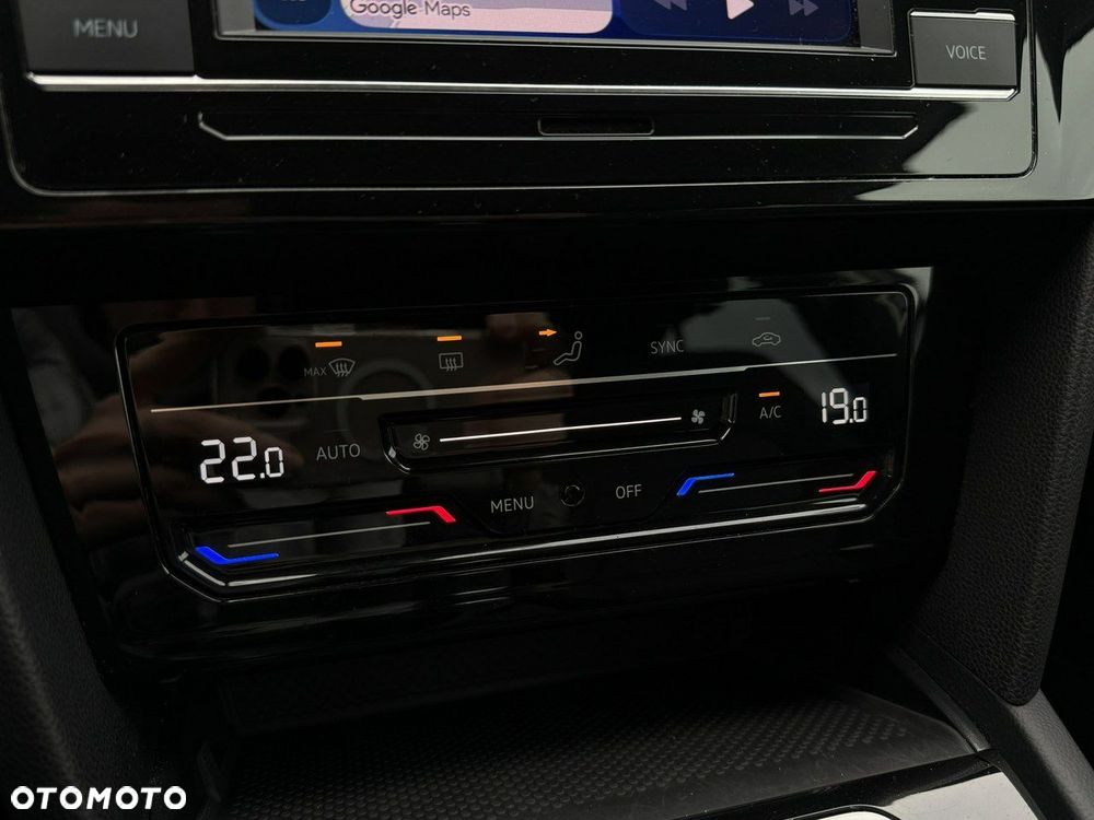 Volkswagen Passat - 28