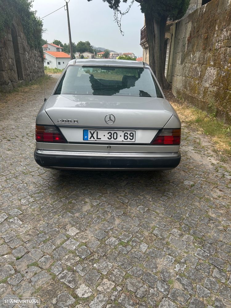 Mercedes-Benz C 200 - 10