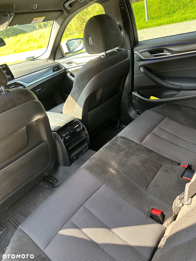 BMW Seria 5 520d xDrive M Sport sport - 11