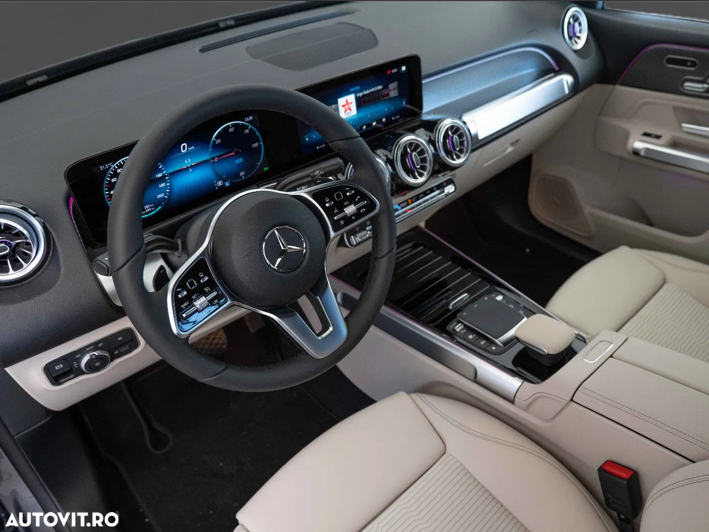 Mercedes-Benz EQB 300 4Matic AMG Line - 23