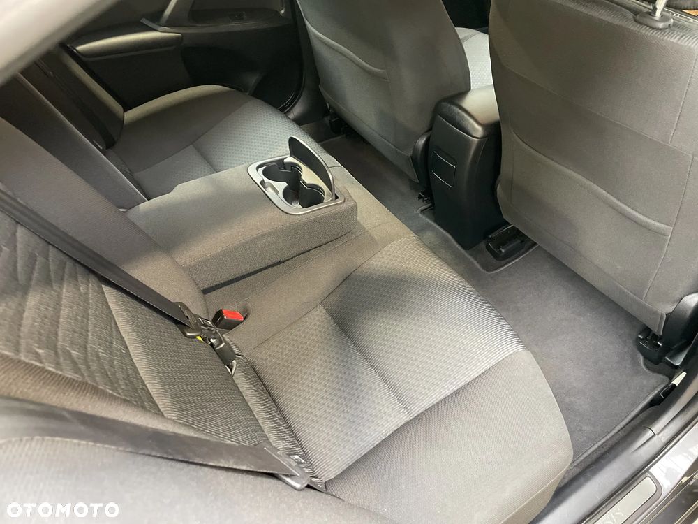 Toyota Avensis 2.0 Sol plus - 27