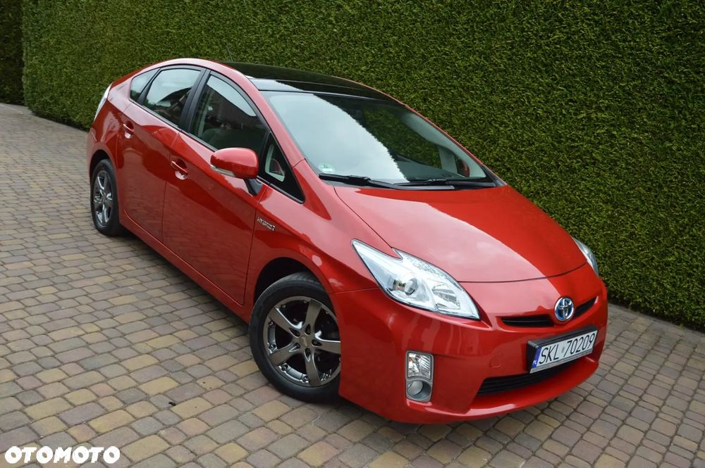 Toyota Prius (Hybrid) Life - 6