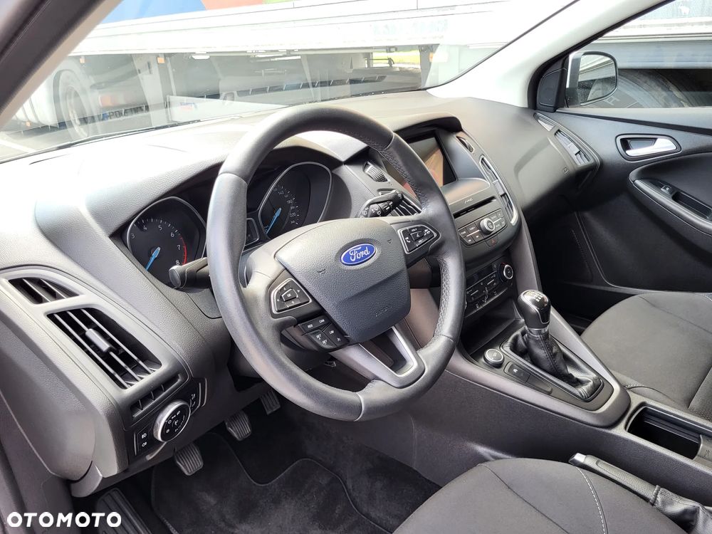 Ford Focus 1.0 EcoBoost Trend Edition Business - 15