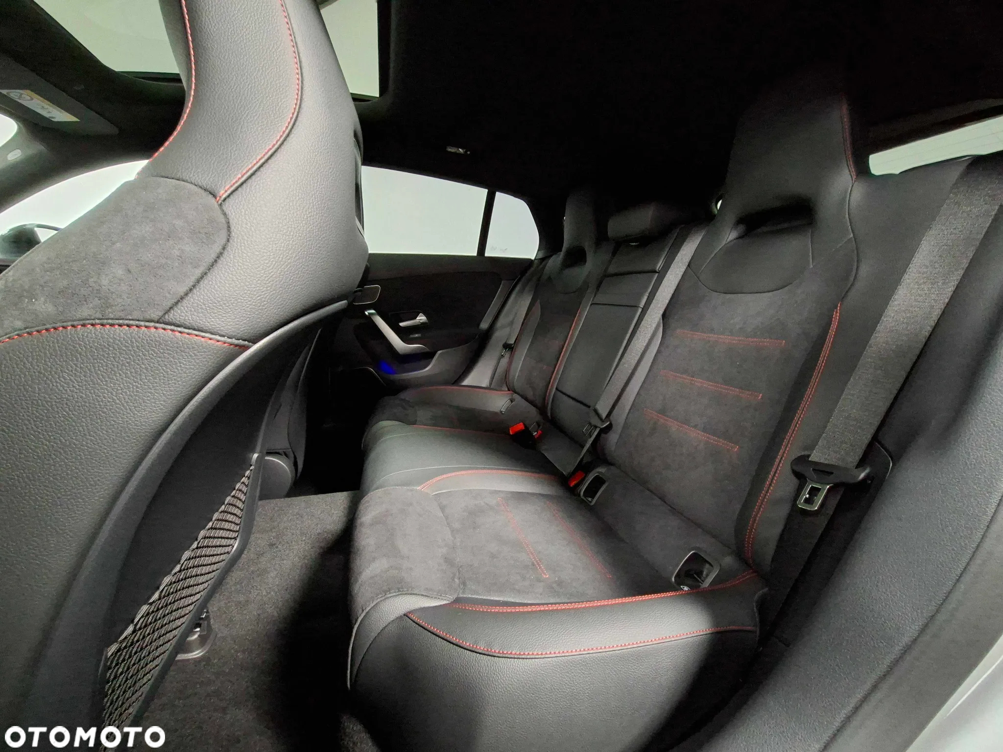Mercedes-Benz CLA 220 d AMG Line 8G-DCT - 12
