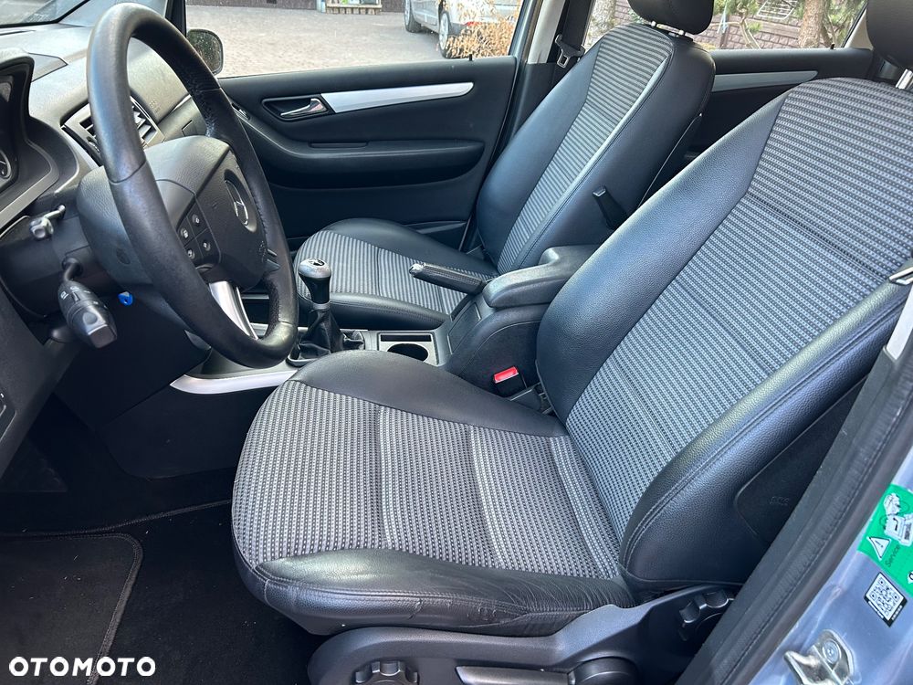 Mercedes-Benz Klasa B - 35