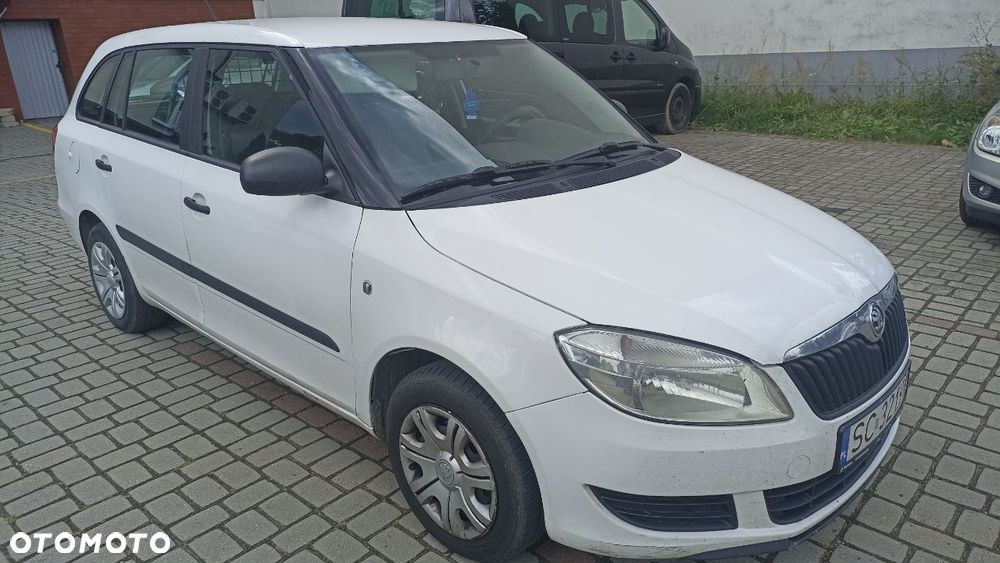 Skoda Fabia 2014 photo 4