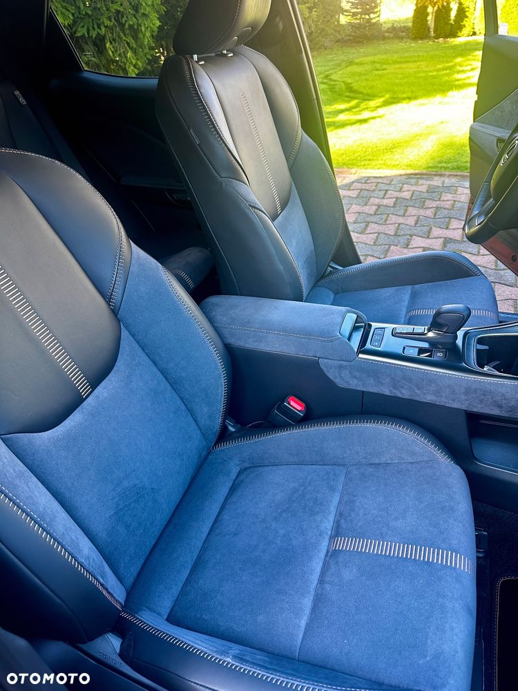 Lexus LBX 1.5 Hybrid Cool - 14