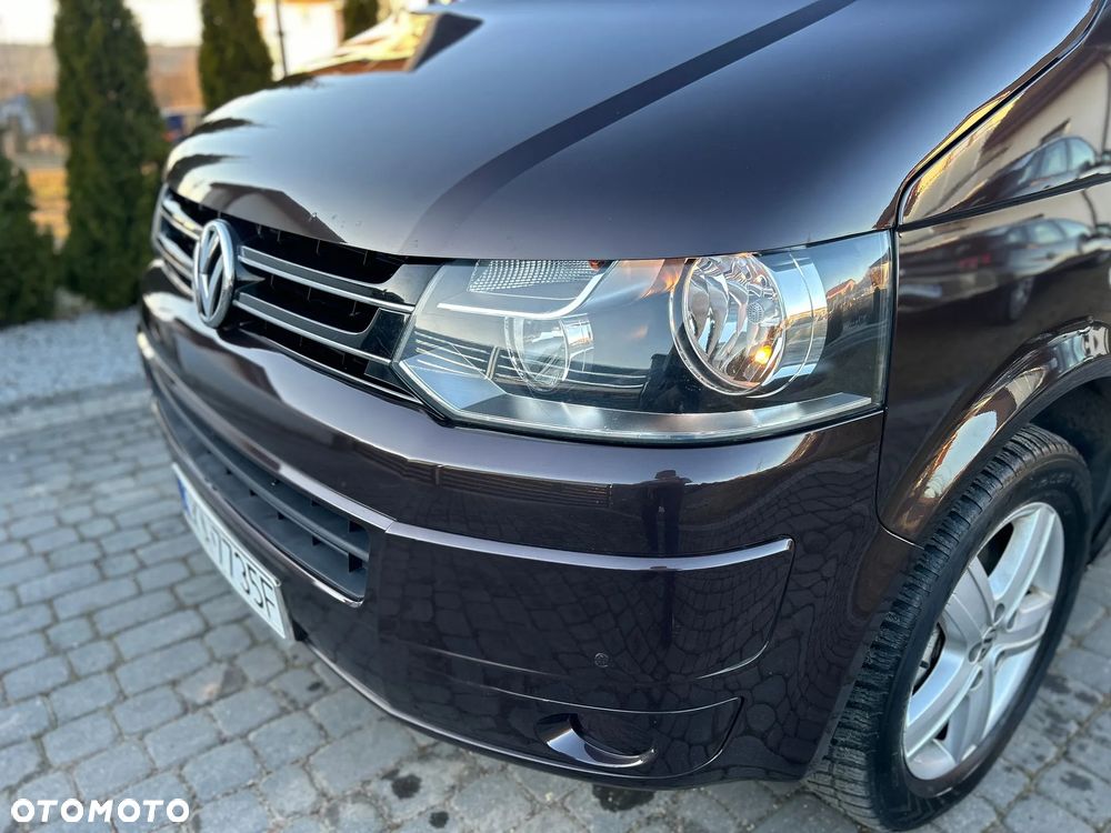 Volkswagen Caravelle - 10