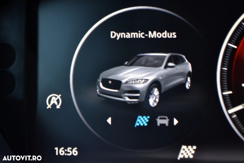 Jaguar F-Pace S AWD - 31