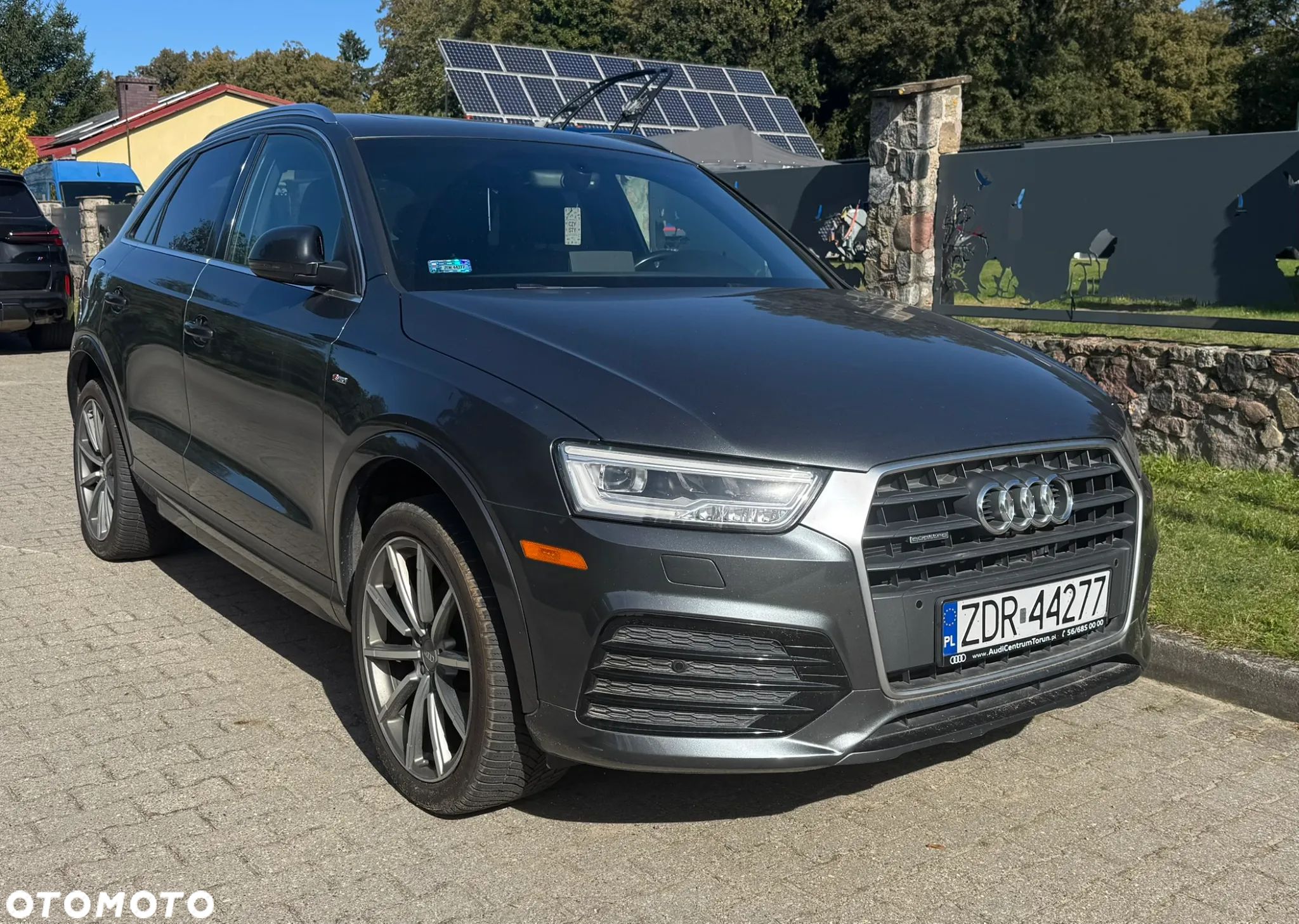 Audi Q3 2.0 TFSI quattro S tronic design - 1