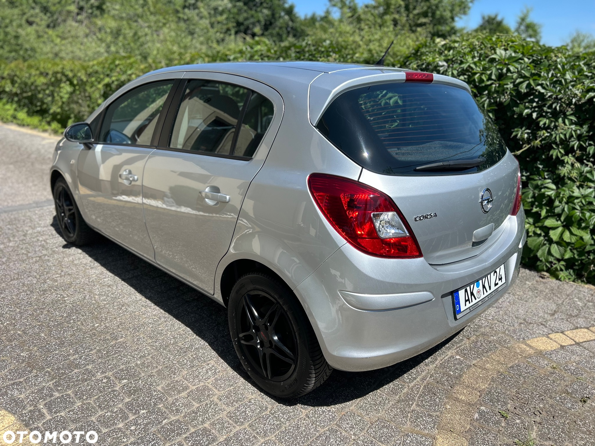 Opel Corsa 1.2 16V Color Edition - 9