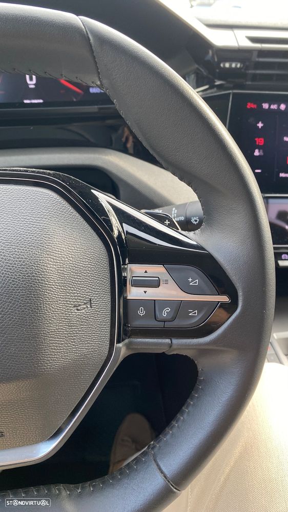 Peugeot 308 SW 1.5 BlueHDi Allure Pack EAT8 - 32