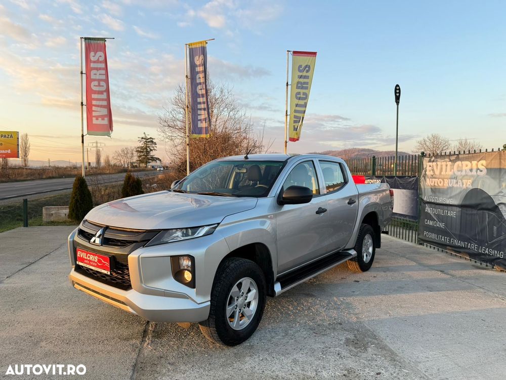 Mitsubishi L200 Double Cab 2.2 DI-D M/T Instyle - 32