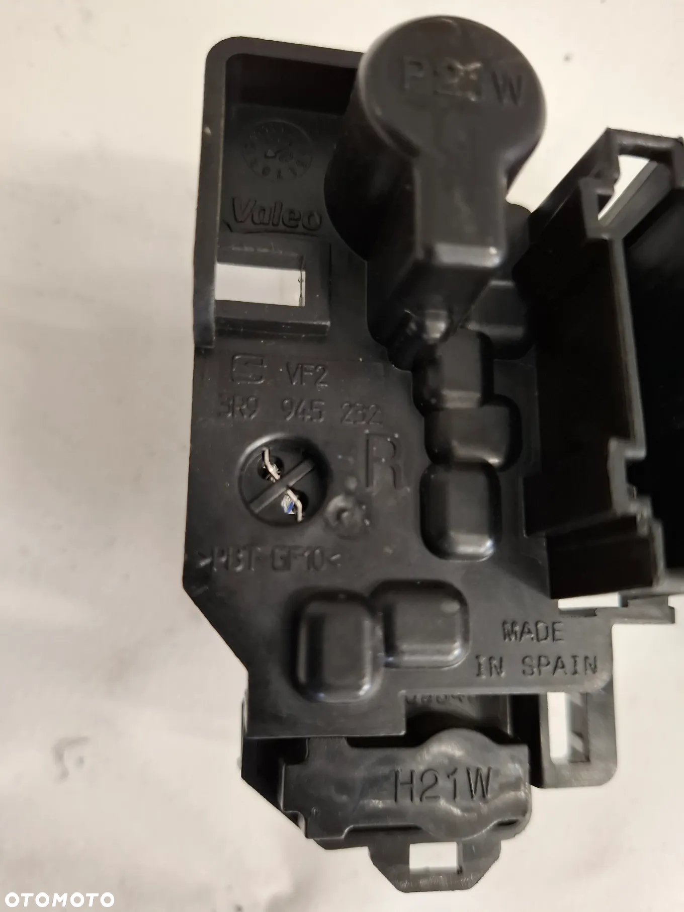 Wkład Mocowanie Gniazdo Zarówek Lampy Tył Seat Exeo Komnbi 3R9 - 3